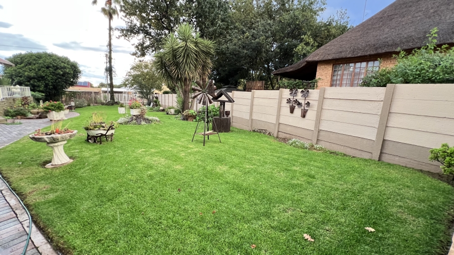 4 Bedroom Property for Sale in Greenhills Gauteng