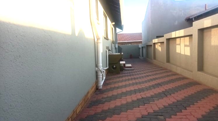 3 Bedroom Property for Sale in Spruit View Gauteng