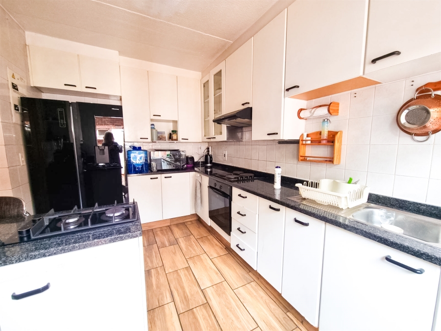 3 Bedroom Property for Sale in Bedford Gardens Gauteng