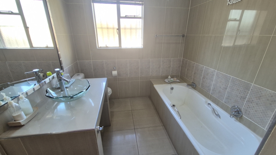 4 Bedroom Property for Sale in Morning Hill Gauteng