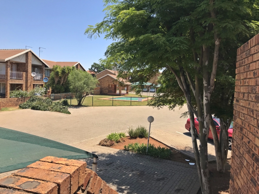 To Let 2 Bedroom Property for Rent in Highveld Gauteng