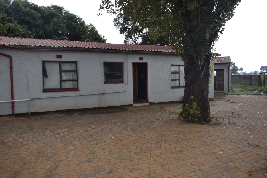 2 Bedroom Property for Sale in Mapleton A H Gauteng