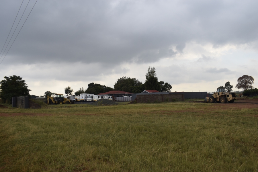 2 Bedroom Property for Sale in Mapleton A H Gauteng