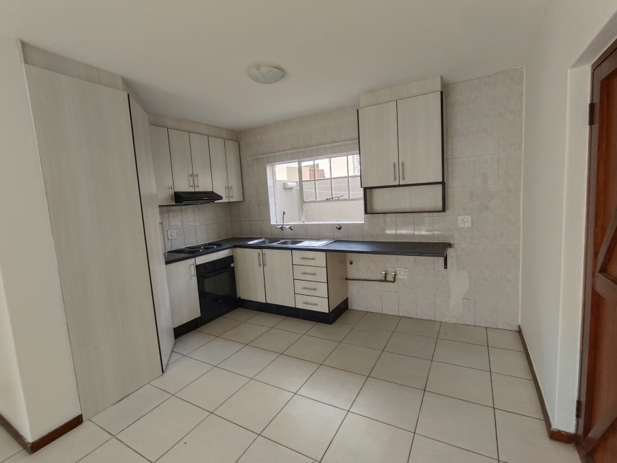 To Let 2 Bedroom Property for Rent in Bedford Gardens Gauteng