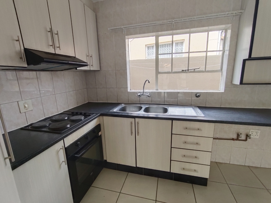 To Let 2 Bedroom Property for Rent in Bedford Gardens Gauteng