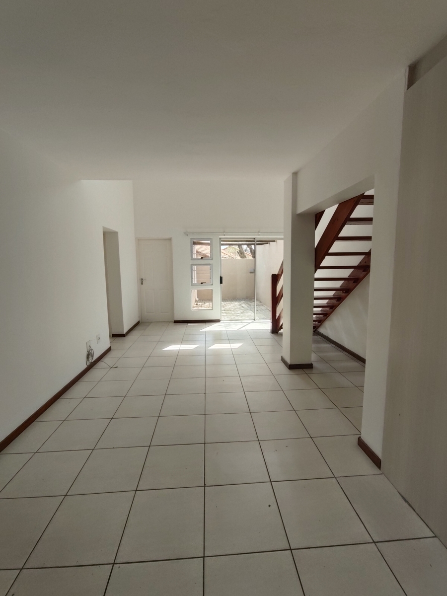 To Let 2 Bedroom Property for Rent in Bedford Gardens Gauteng