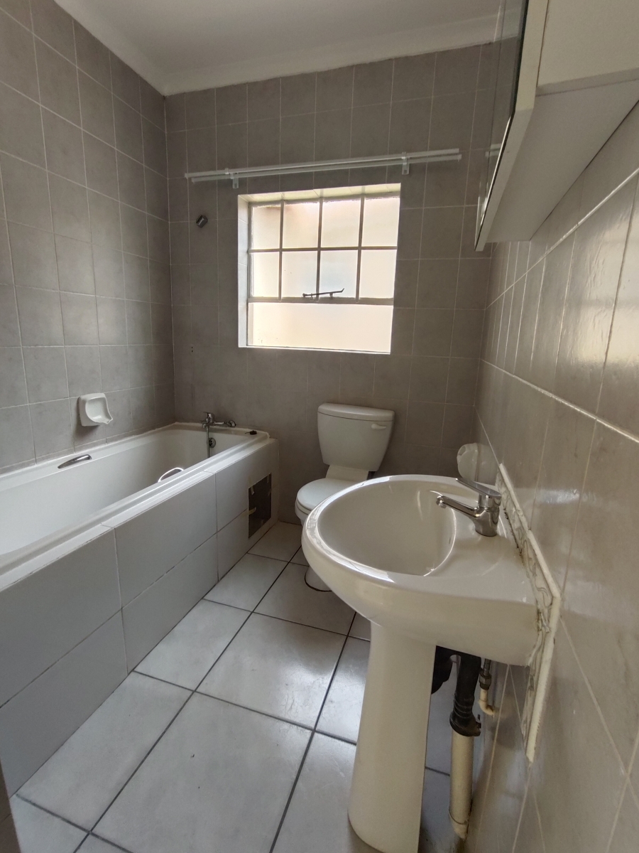 To Let 2 Bedroom Property for Rent in Bedford Gardens Gauteng