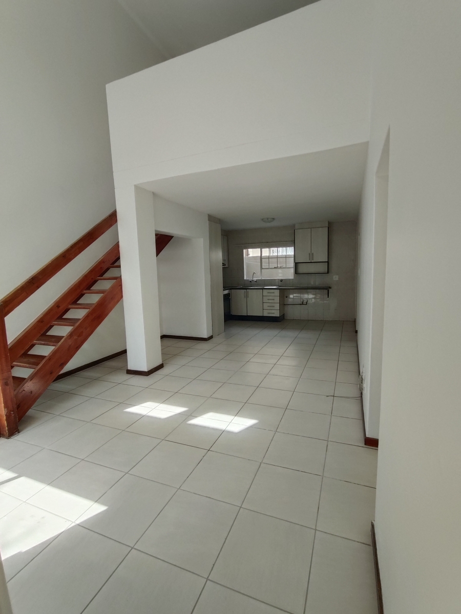 To Let 2 Bedroom Property for Rent in Bedford Gardens Gauteng