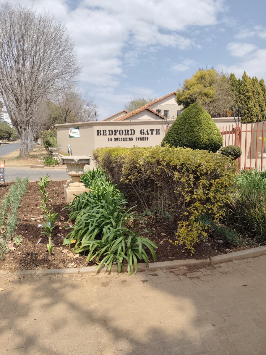 To Let 2 Bedroom Property for Rent in Bedford Gardens Gauteng