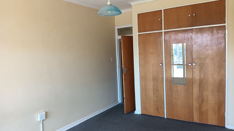 To Let 2 Bedroom Property for Rent in Monument Gauteng