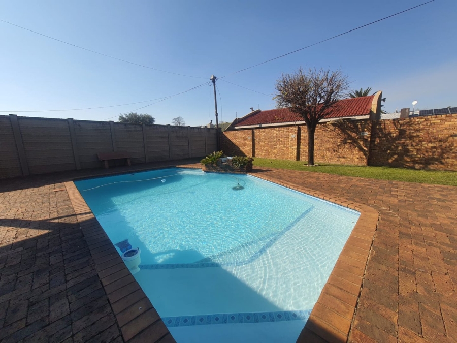 3 Bedroom Property for Sale in Vanderbijlpark SW 1 Gauteng