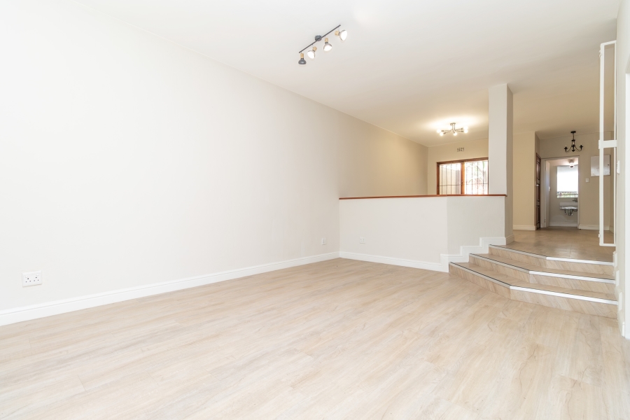 To Let 3 Bedroom Property for Rent in Sandown Gauteng