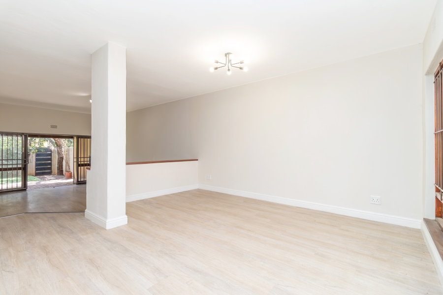 To Let 3 Bedroom Property for Rent in Sandown Gauteng