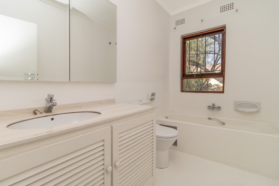 To Let 3 Bedroom Property for Rent in Sandown Gauteng