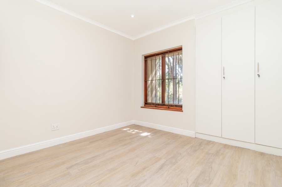 To Let 3 Bedroom Property for Rent in Sandown Gauteng