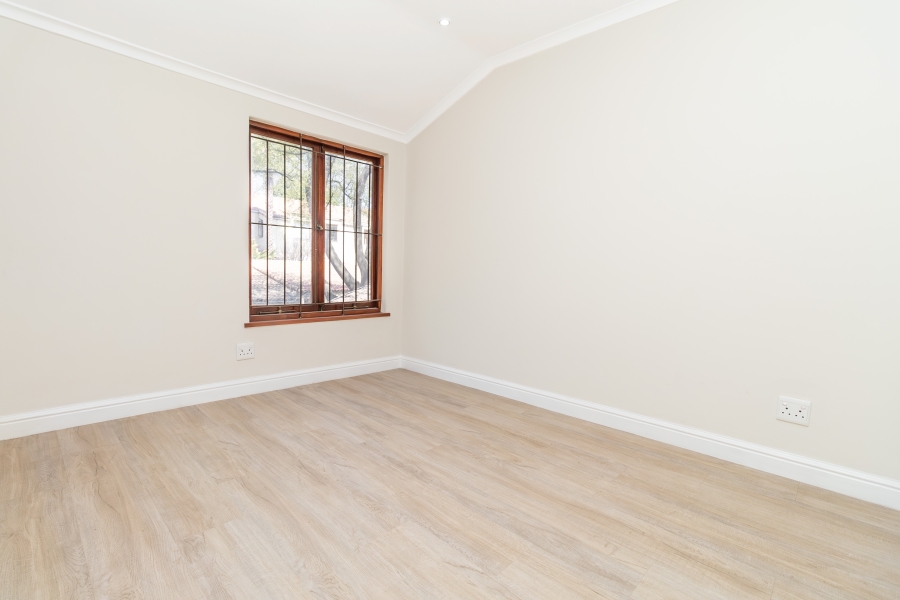 To Let 3 Bedroom Property for Rent in Sandown Gauteng