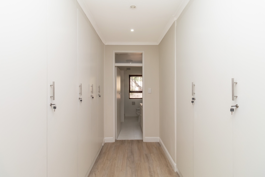 To Let 3 Bedroom Property for Rent in Sandown Gauteng