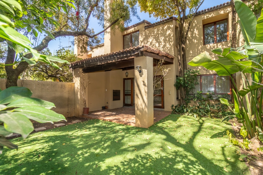 To Let 3 Bedroom Property for Rent in Sandown Gauteng