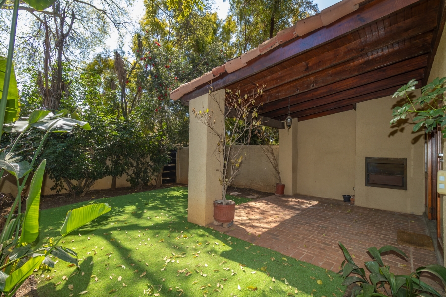 To Let 3 Bedroom Property for Rent in Sandown Gauteng