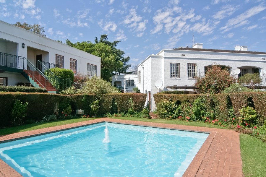 2 Bedroom Property for Sale in Saxonwold Gauteng