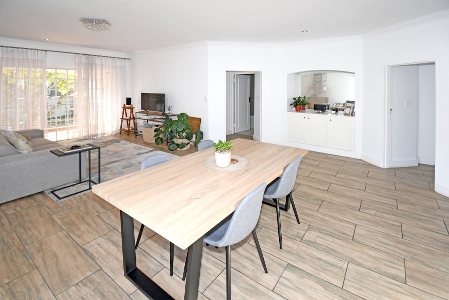 2 Bedroom Property for Sale in Saxonwold Gauteng