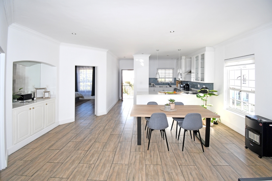 2 Bedroom Property for Sale in Saxonwold Gauteng