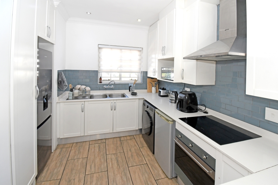 2 Bedroom Property for Sale in Saxonwold Gauteng
