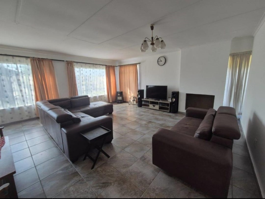 4 Bedroom Property for Sale in Dal Fouche Gauteng