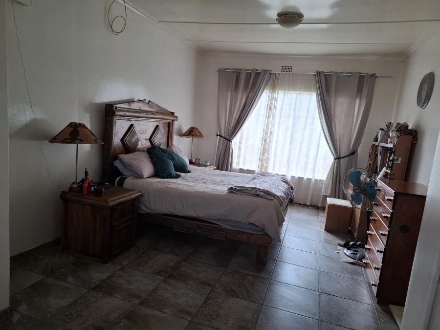 4 Bedroom Property for Sale in Dal Fouche Gauteng