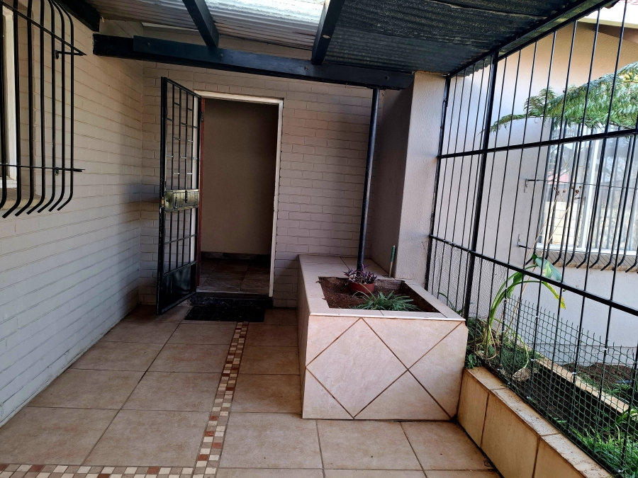 4 Bedroom Property for Sale in Dal Fouche Gauteng