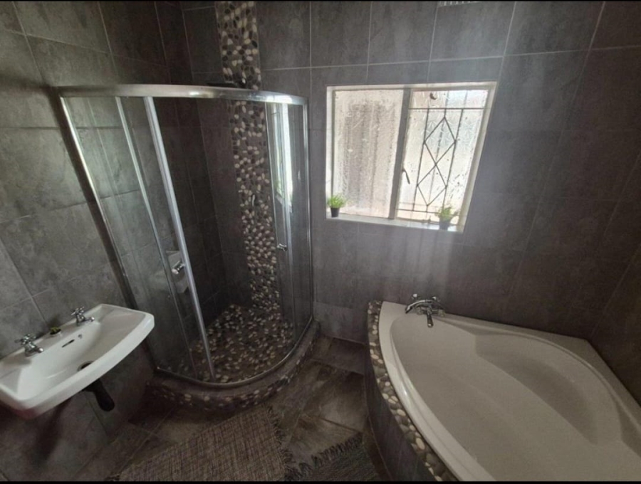 4 Bedroom Property for Sale in Dal Fouche Gauteng