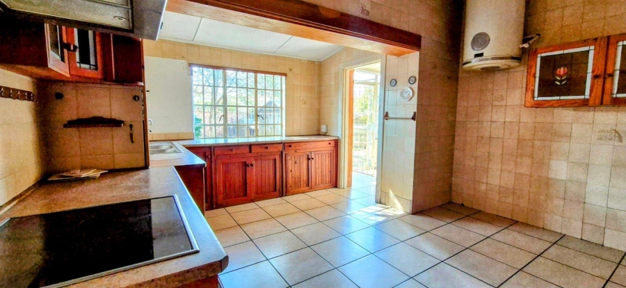 To Let 3 Bedroom Property for Rent in Airfield Gauteng