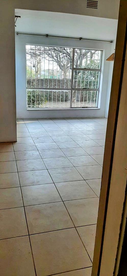 To Let 3 Bedroom Property for Rent in Airfield Gauteng