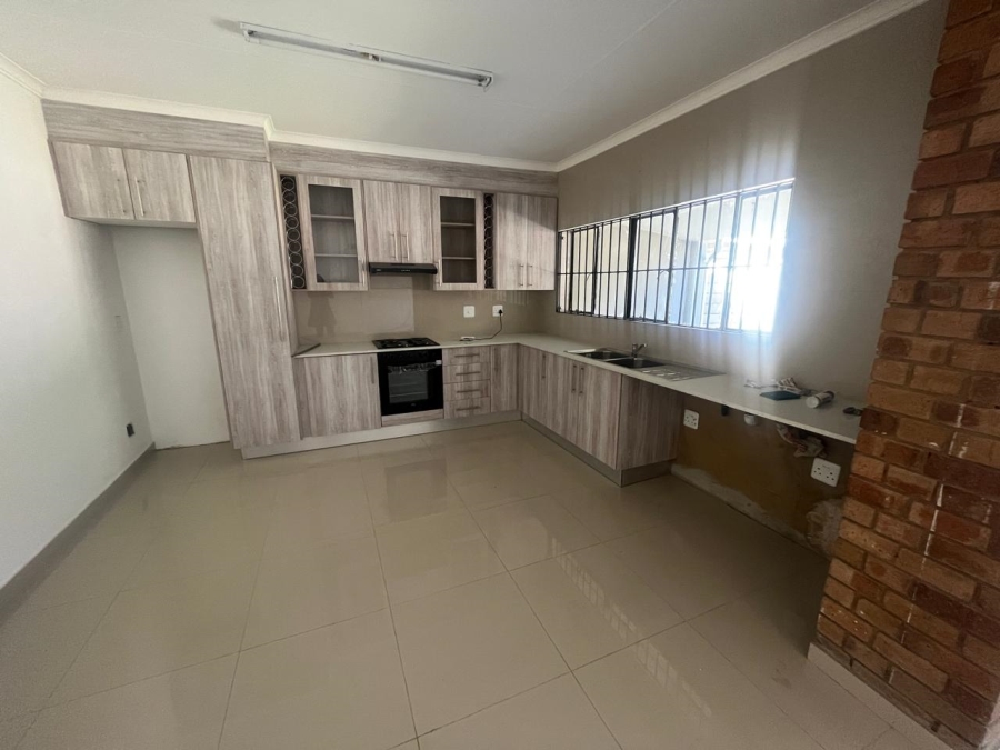To Let 2 Bedroom Property for Rent in Edenvale Central Gauteng