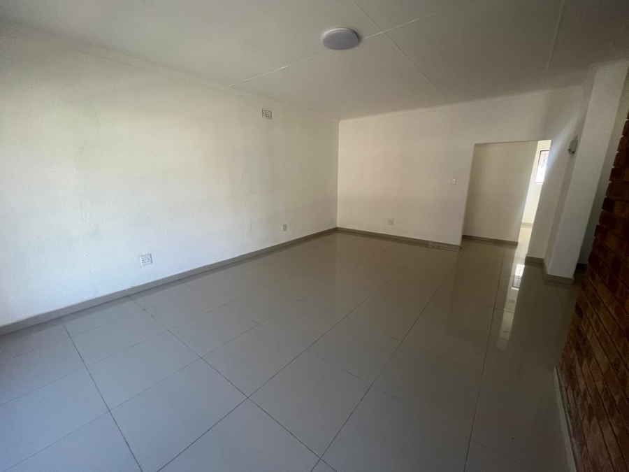 To Let 2 Bedroom Property for Rent in Edenvale Central Gauteng