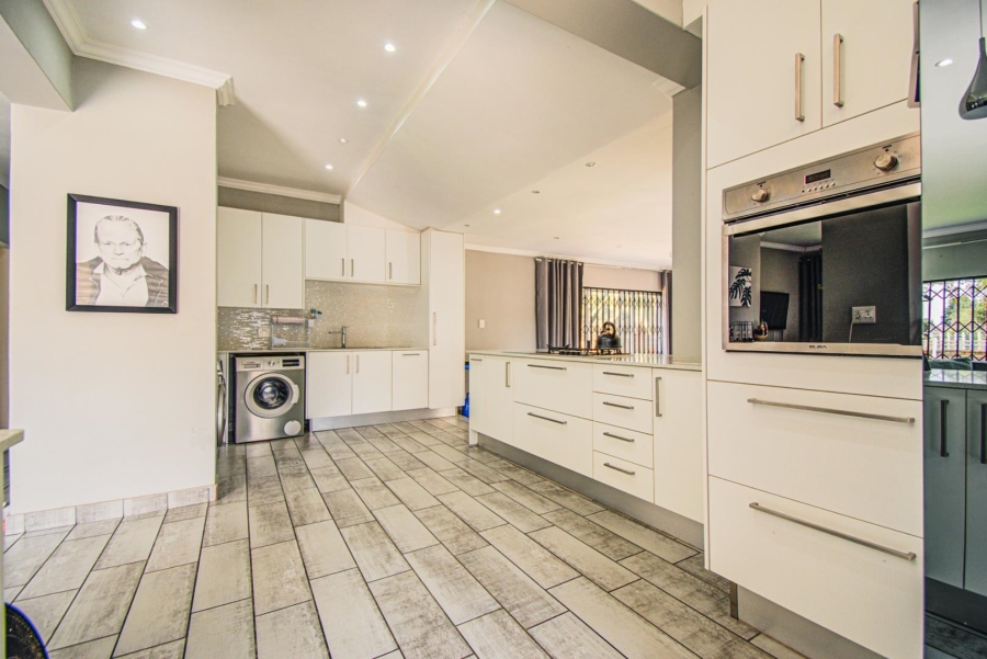 4 Bedroom Property for Sale in Northmead Gauteng