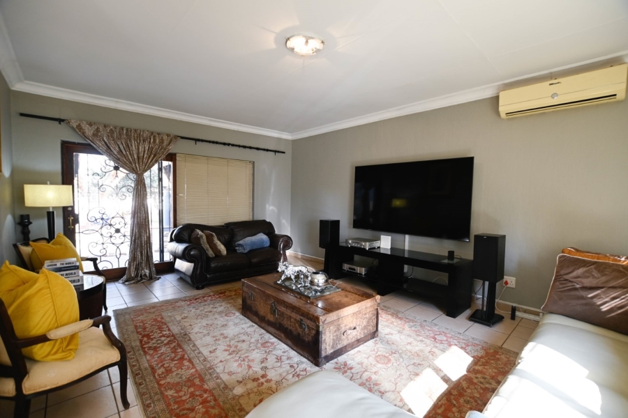 4 Bedroom Property for Sale in Kameeldrift East Gauteng