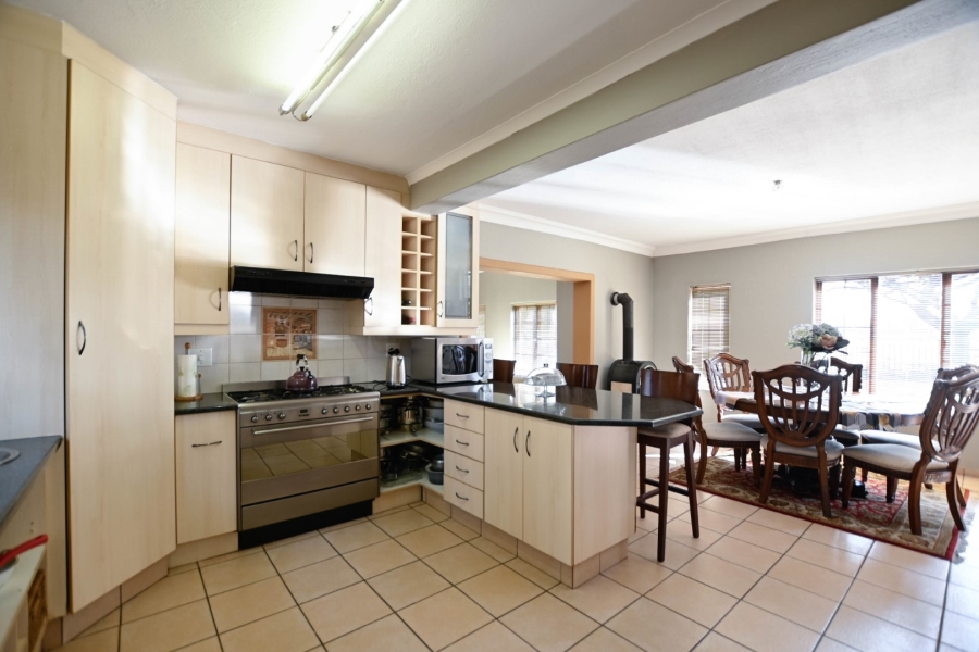 4 Bedroom Property for Sale in Kameeldrift East Gauteng