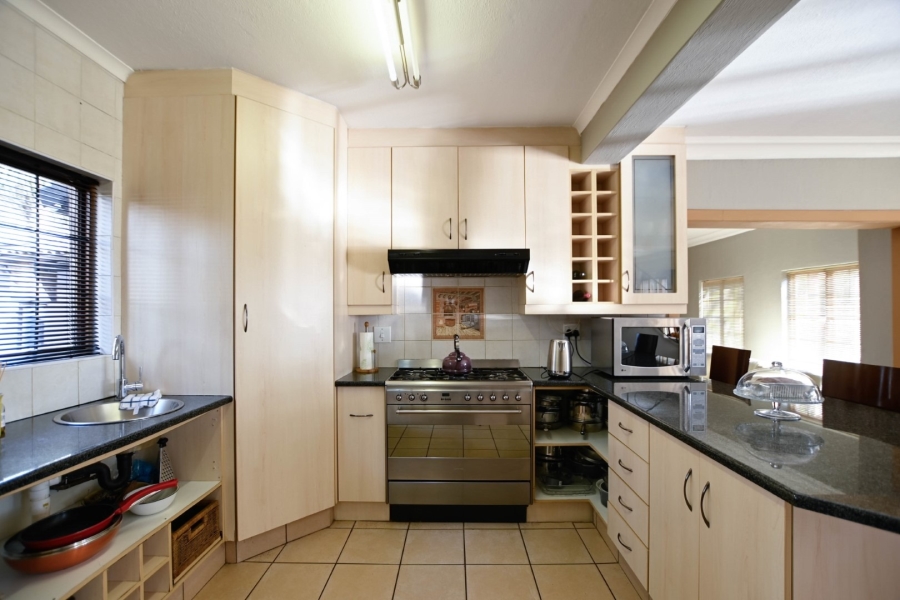 4 Bedroom Property for Sale in Kameeldrift East Gauteng