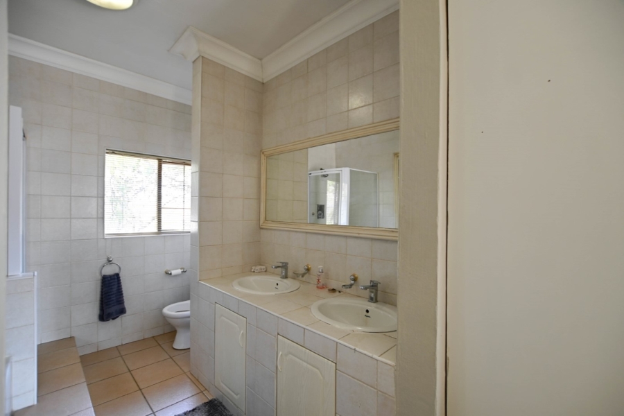 4 Bedroom Property for Sale in Kameeldrift East Gauteng