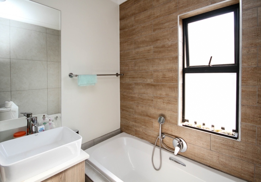 2 Bedroom Property for Sale in Modderfontein Gauteng