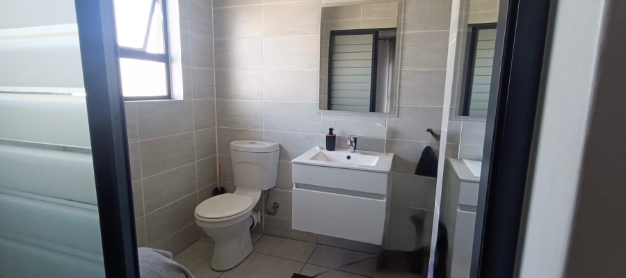 1 Bedroom Property for Sale in Waterfall Gauteng