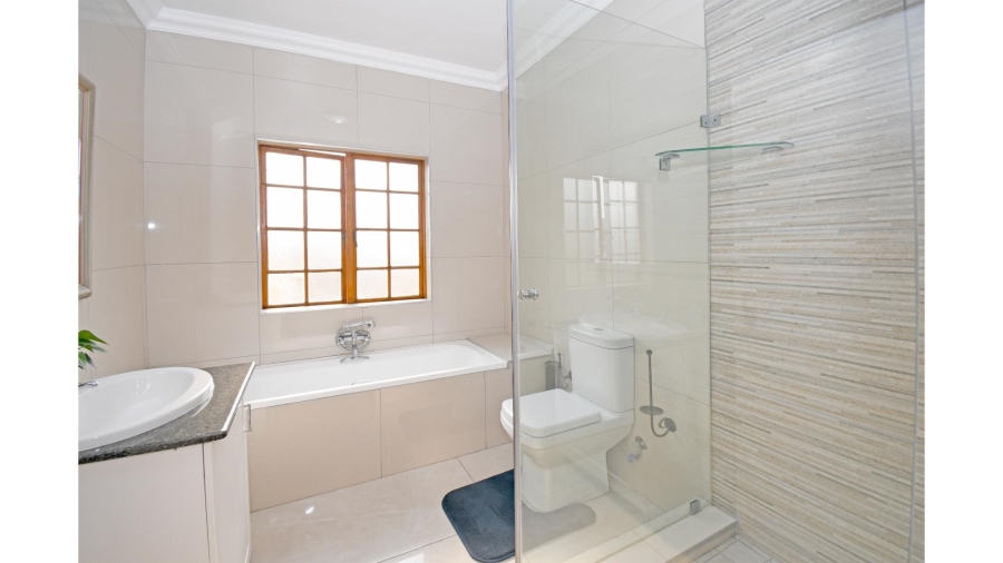 4 Bedroom Property for Sale in Kyalami Hills Gauteng