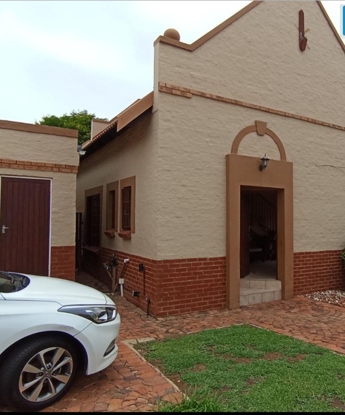 3 Bedroom Property for Sale in Equestria Gauteng