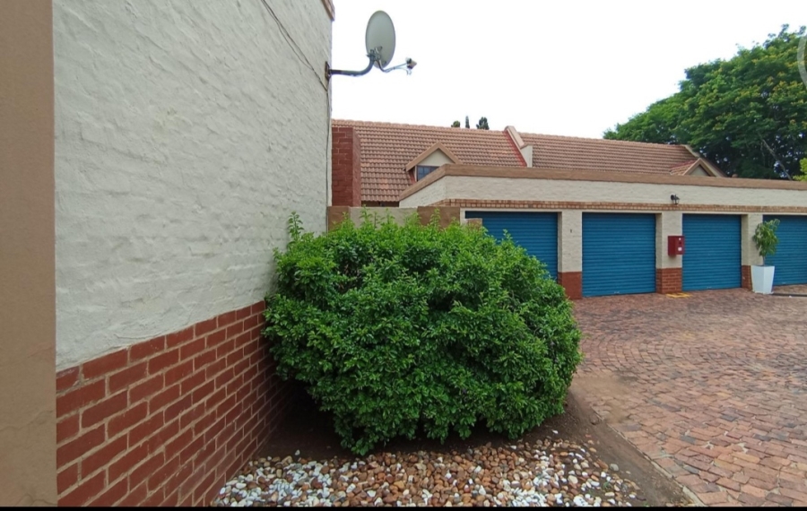 3 Bedroom Property for Sale in Equestria Gauteng