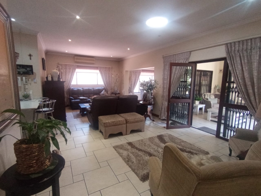 To Let 3 Bedroom Property for Rent in Three Rivers Proper Gauteng