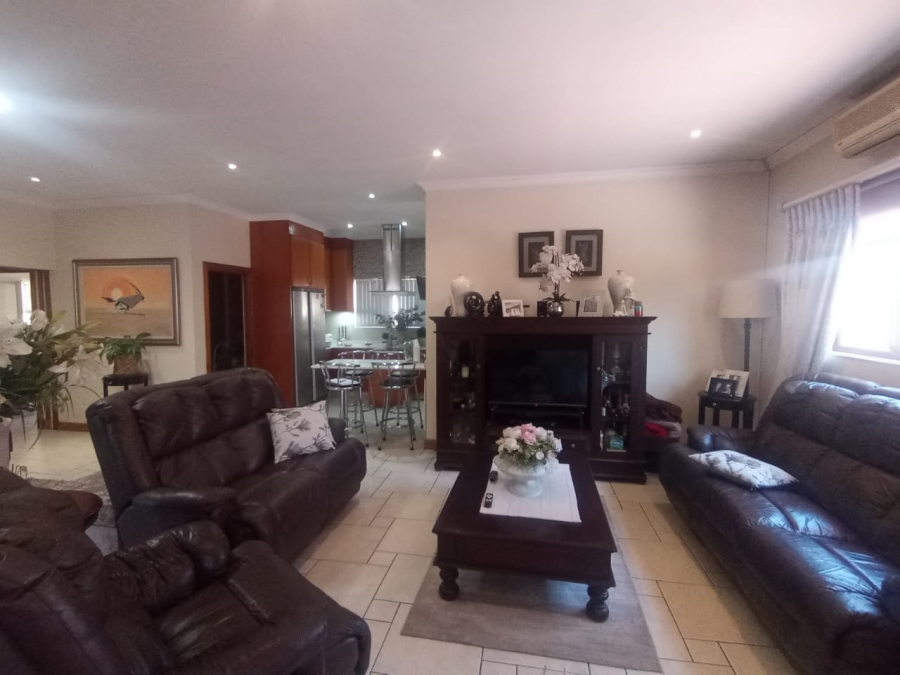 To Let 3 Bedroom Property for Rent in Three Rivers Proper Gauteng
