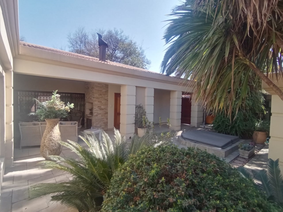 To Let 3 Bedroom Property for Rent in Three Rivers Proper Gauteng
