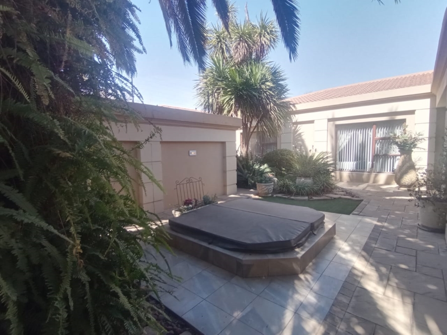 To Let 3 Bedroom Property for Rent in Three Rivers Proper Gauteng