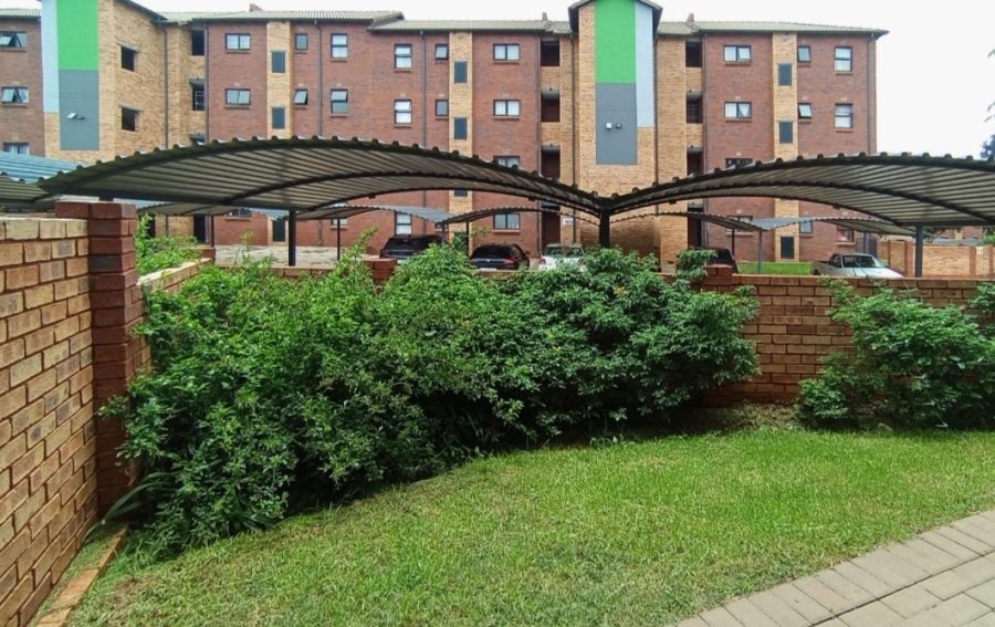 2 Bedroom Property for Sale in La Montagne Gauteng